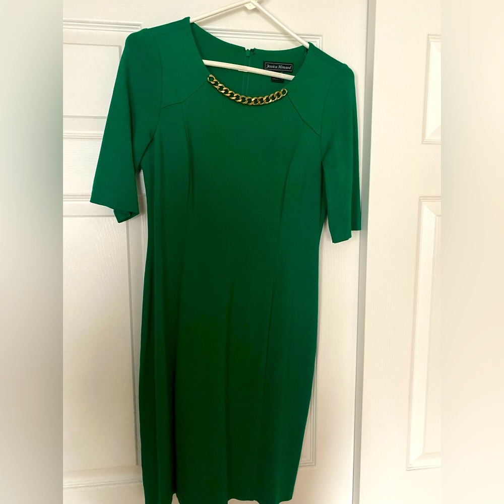 Green dress with gold chain